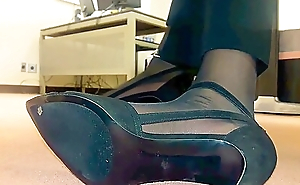 Office Lass Gets Will not hear of Black Heels And Feet In the air Nylon Stockings Filmed At