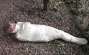 Mummy Wrapped In Microfoam Plonk