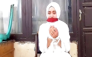 Hijabi Endear Gag